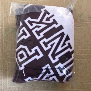 TRADE FOR LEOPARD SHERPA NWT blanket.